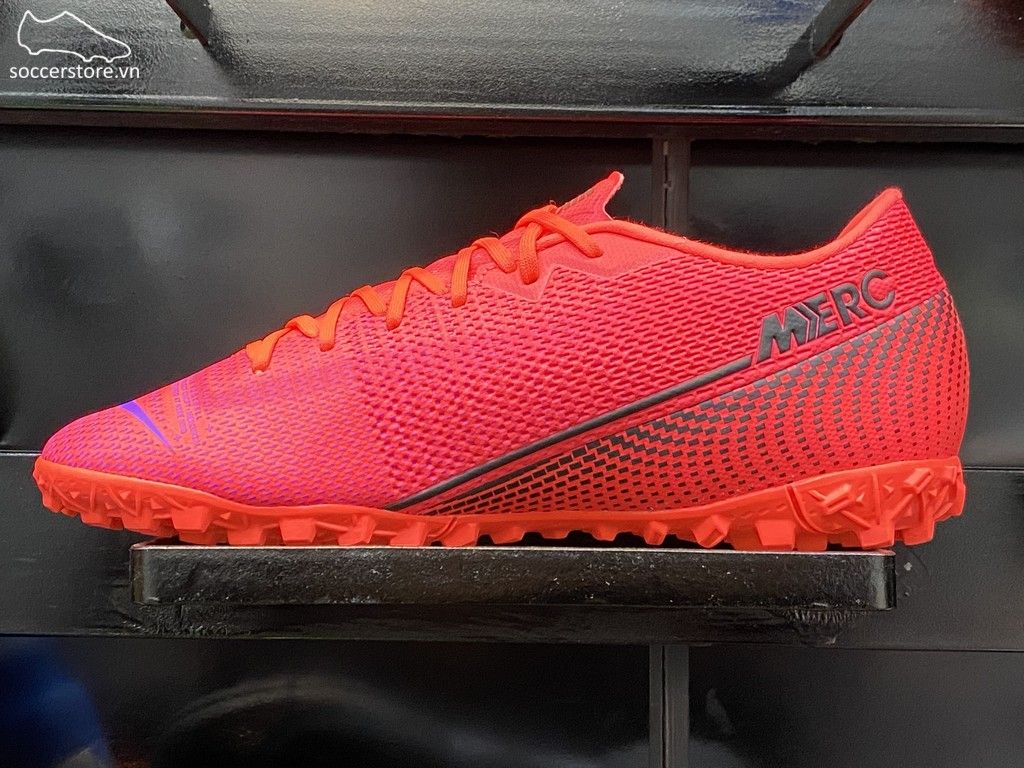 nike mercurial vapor 13 laser crimson